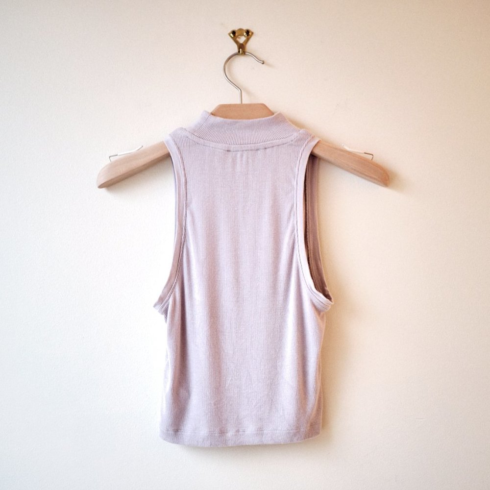 ⚡️3/$50 • Babaton • Pomona Mock Neck Halter Tank Top Sz XXS - Picture 9 of 9